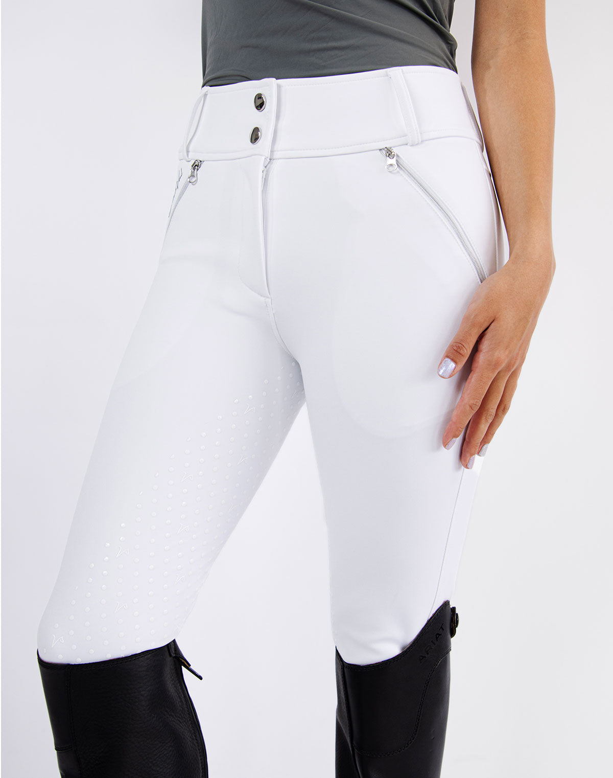 BecaVal Majestic Full-Seat Breech in White