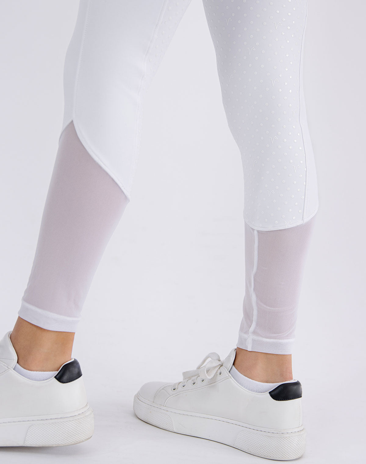 BecaVal Majestic Full-Seat Breech in White